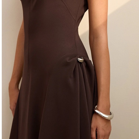 Commense NWT Asymmetrical Mock Neck Cap Sleeve Dress in chocolate brown XS - Picture 6 of 7